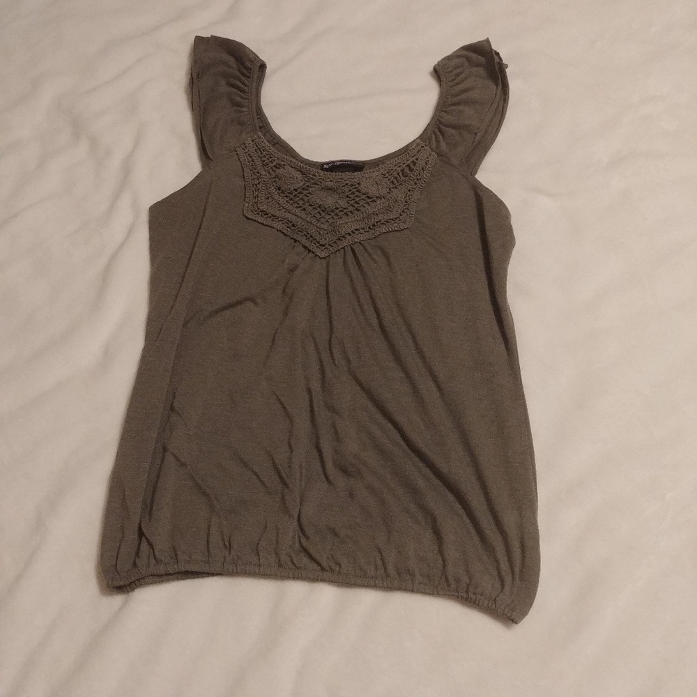 Sleeveless green top - XL